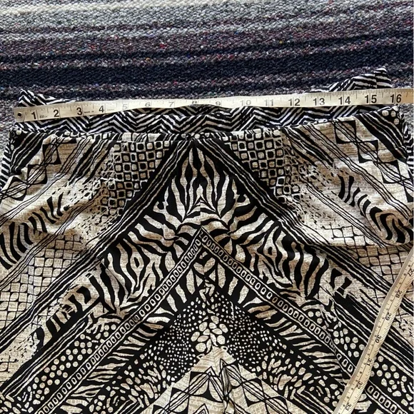 Chicos Sz 1 Bundle of 2 Wild Geometric Tribal Pants Animal Print Size 8 Zigzag - Picture 2 of 16